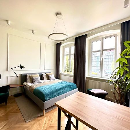 Apartament Grafitowy Apartman Poznań Kültér fotó