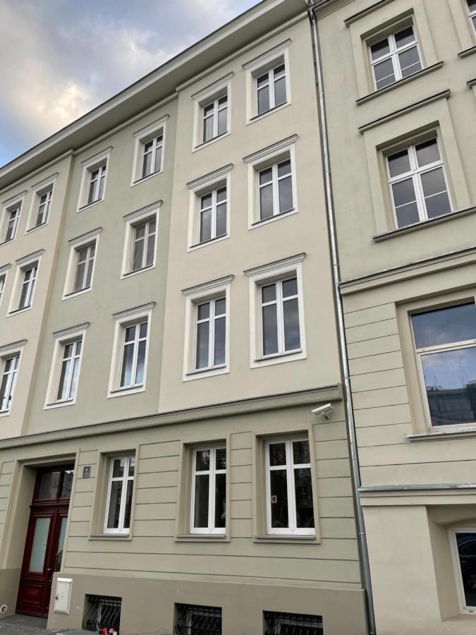 Apartament Grafitowy Apartman Poznań Kültér fotó